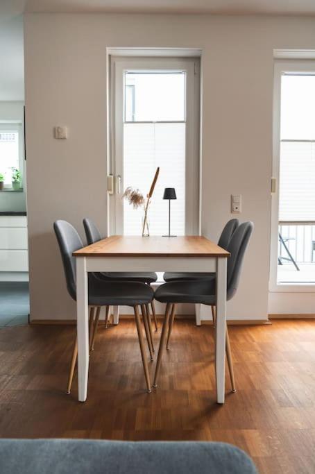 Traumwohnung Im Koelner Sueden Hürth Exterior foto